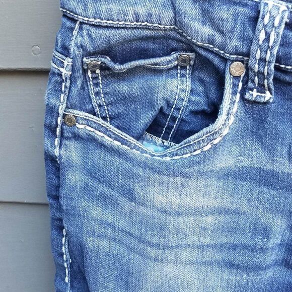 Maurices Cropped Jeans with Bling Flap Pockets Size 5/6 - Picture 8 of 10